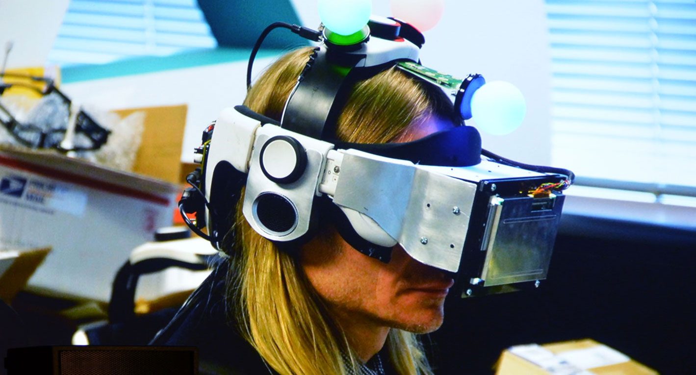 Шлем виртуальной реальности Sony. Project Morpheus. Шлем виртуальной реальности линзы. Наушники виртуальной реальности.