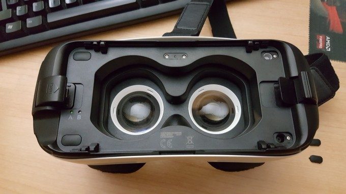 Gear-VR-teardown (10)