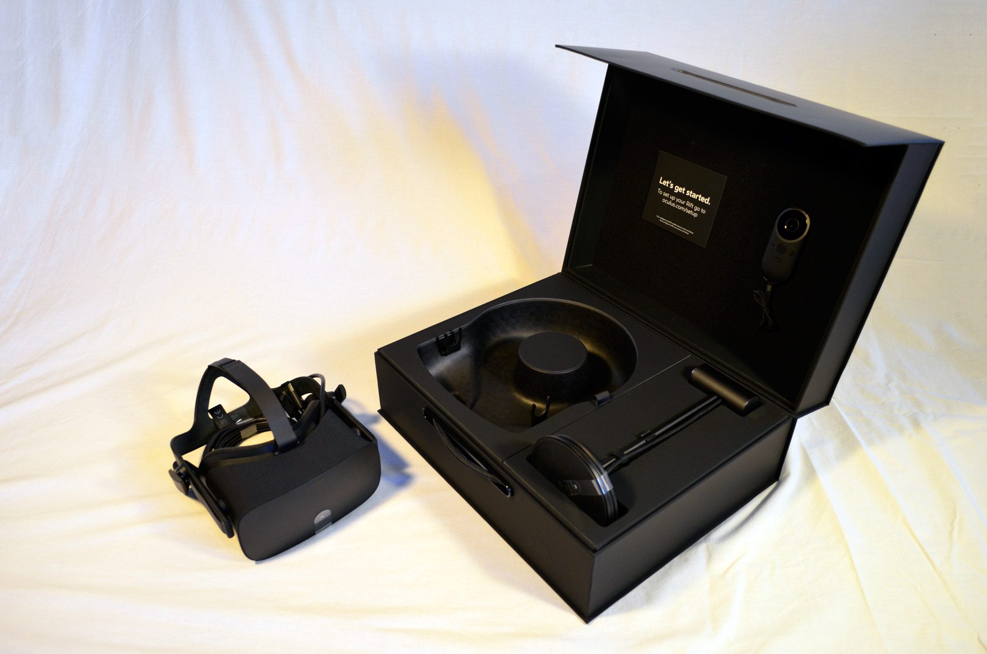 Closeup With New, Oculus Rift + Touch Bundle – Ships With Improved Foam