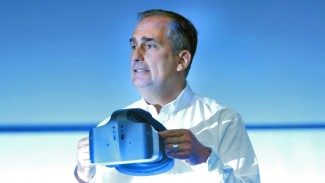 intel-project-alloy-vr-headset-3