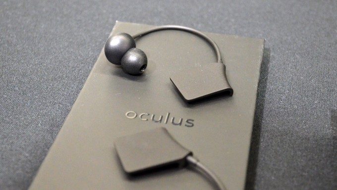 oculus-rift-earphones-earbuds-6