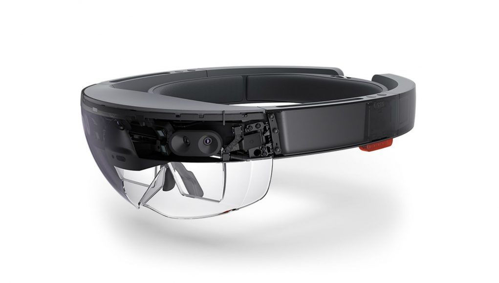 HoloLens-1021x580.jpg