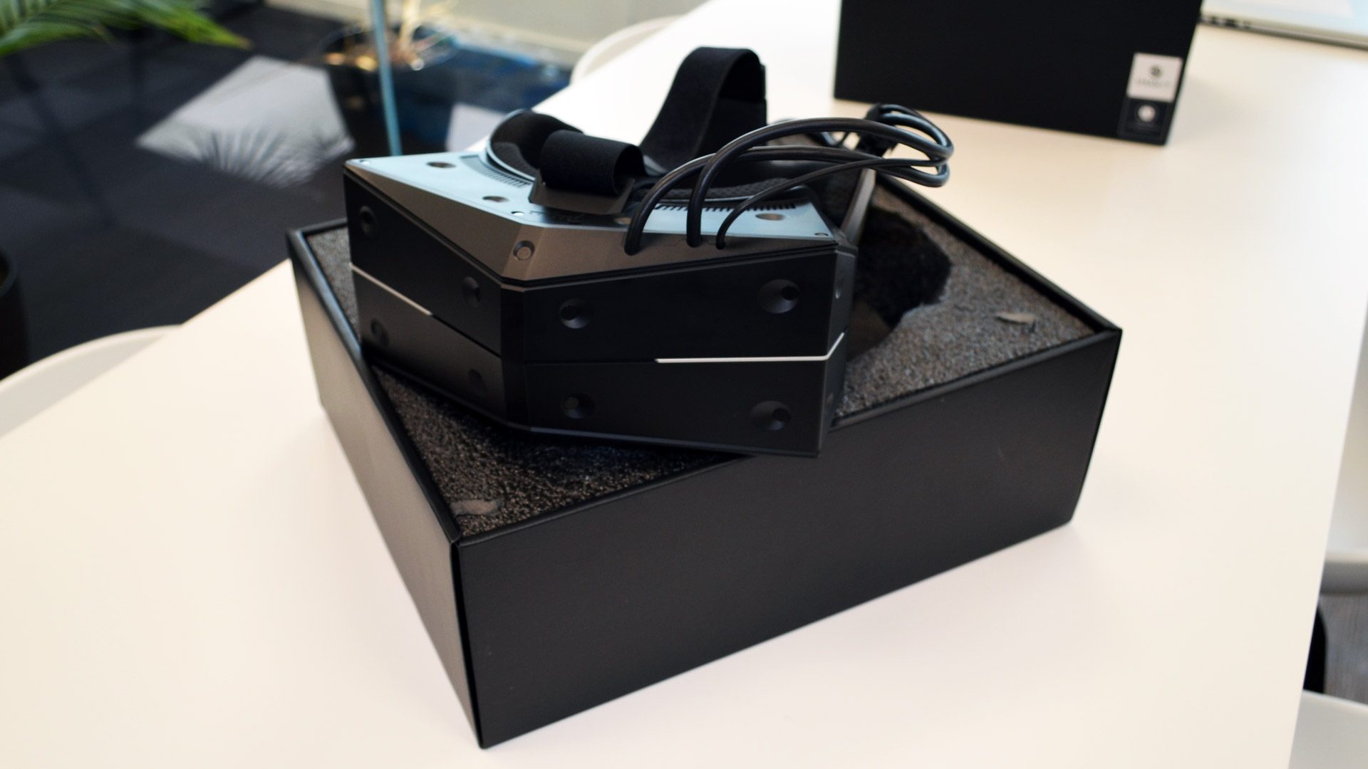 Starvr One Is The Most Complete Ultra Wide Vr Headset To Date
