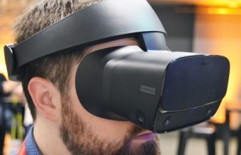 Oculus is Considering an Over-ear Headphone Accessory for Rift S
