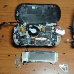 Quest Teardown Shows How Oculus Crammed Cooling & Cameras Inside