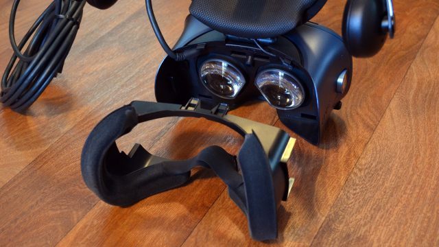 Vive Cosmos Review – A Decent Headset Up Against Stiff Competition 2