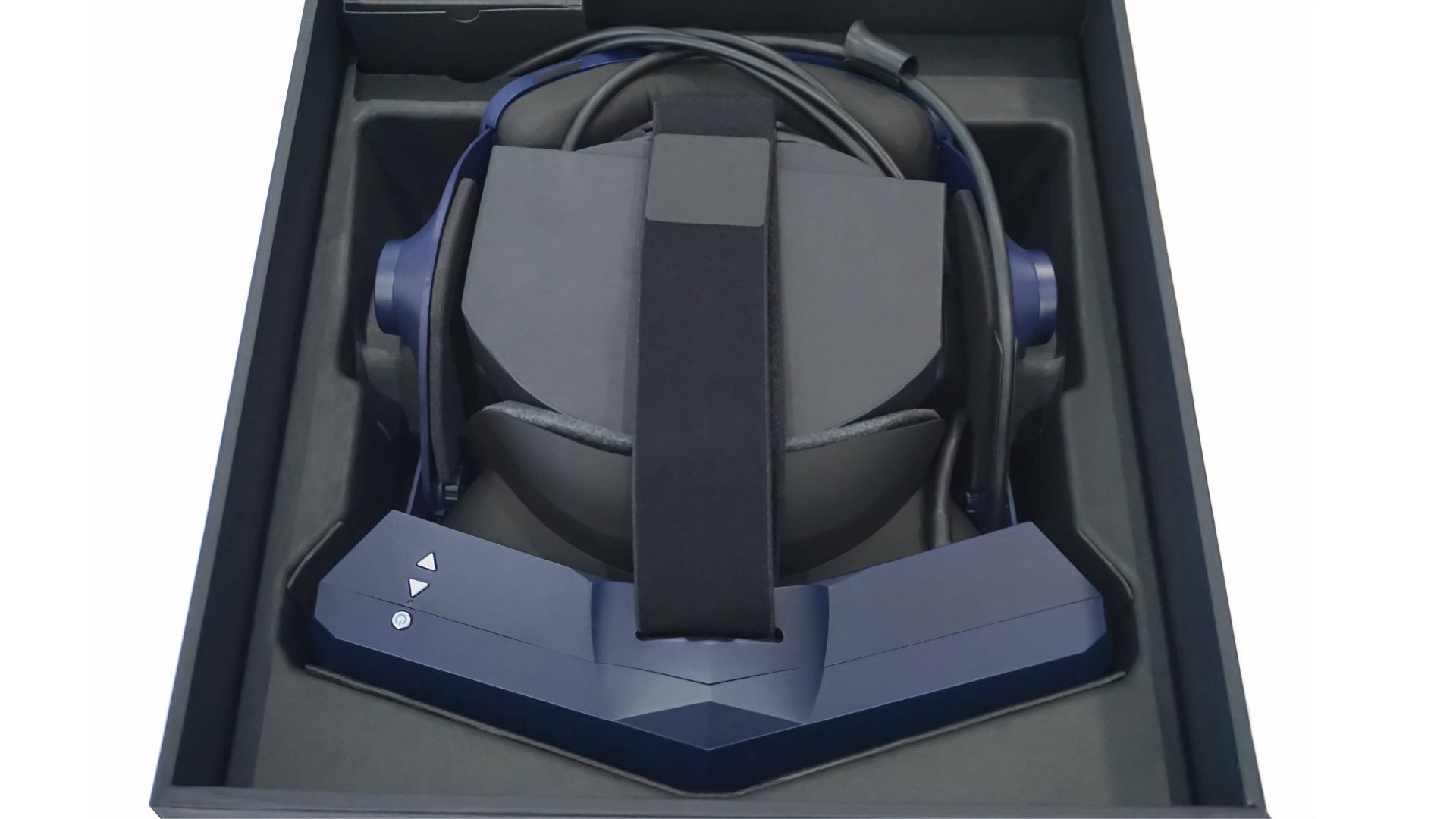 Scan Brun blod Pimax Launches "5K" Super VR Headset Featuring 180Hz Refresh Rate – Road to  VR