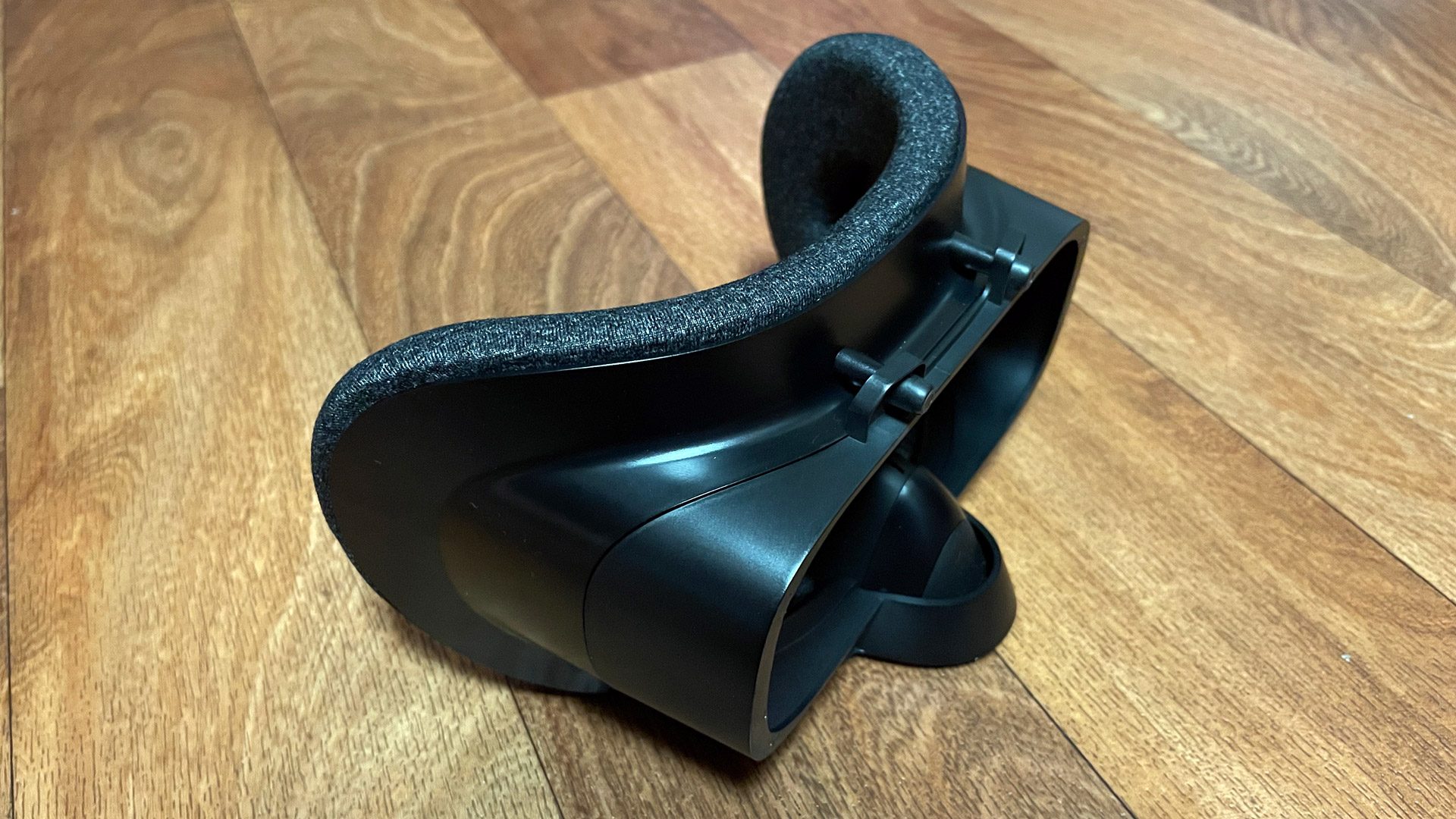 New Reverb G2 VR Headset Tweaks Make a Solid Headset Even Better