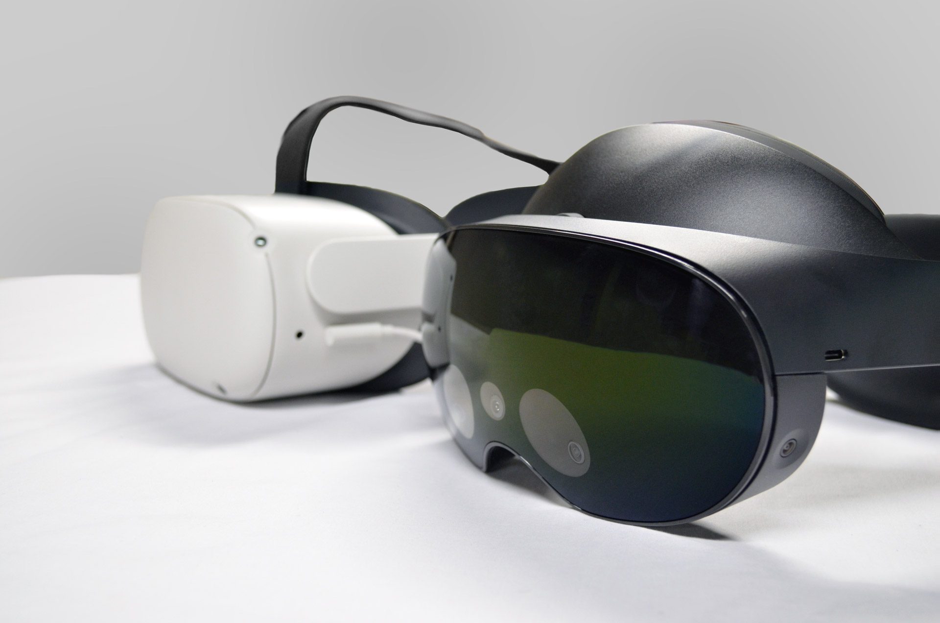 Meta Re-lowers Quest 2 Price & Drops Quest Pro to $1,000 Meta Re-lowers Quest 2 Price & Drops Quest Pro to $1,000