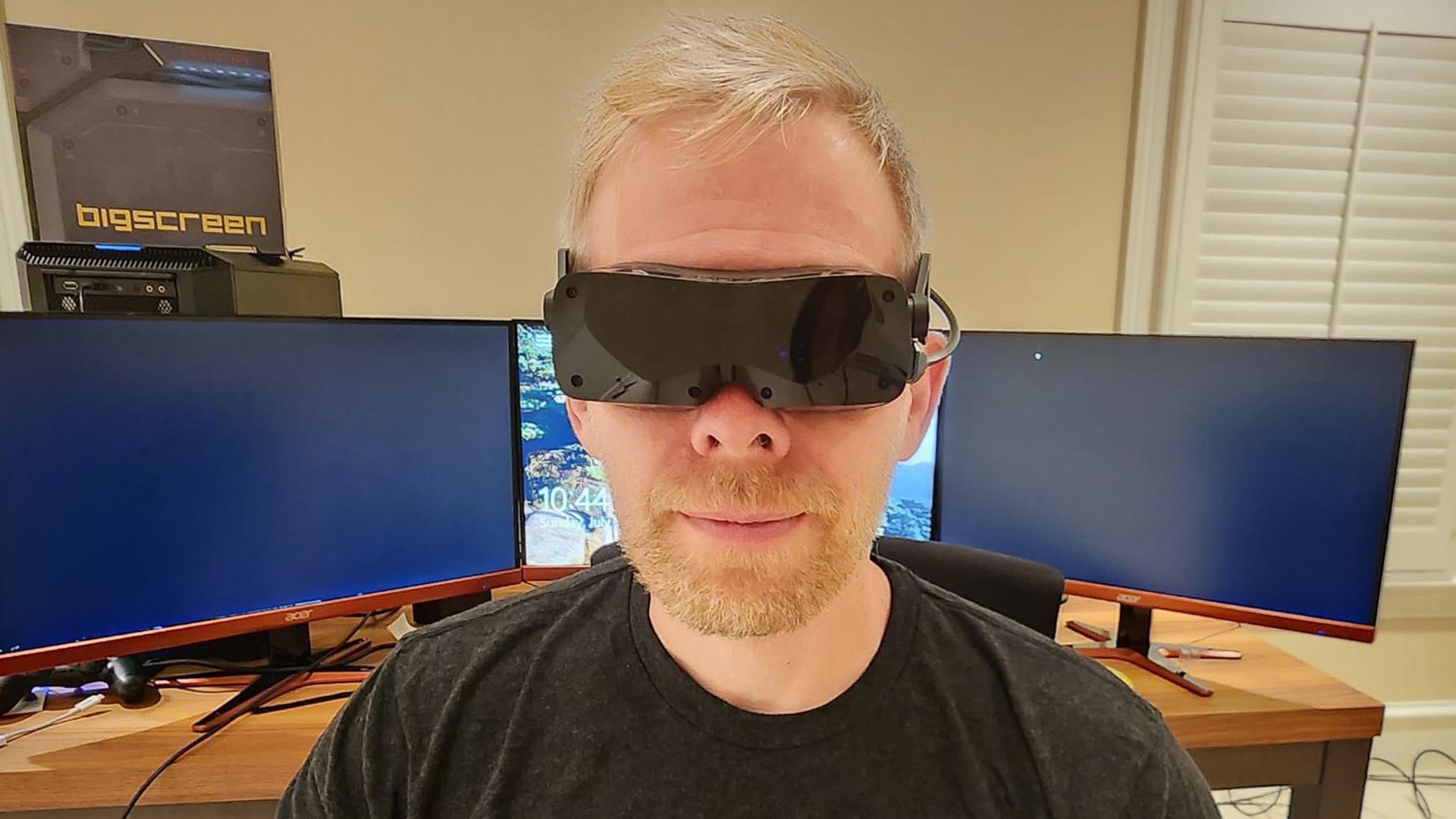 Former Oculus CTO Reviews Bigscreen Beyond: like a prop for a