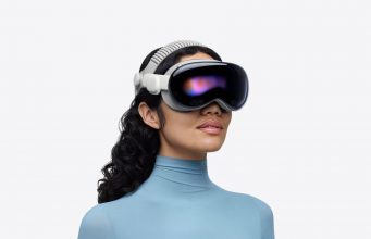 Apple Vision Pro (M5) | Image courtesy Apple